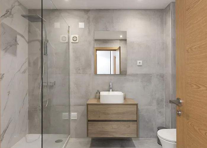 Miral Beachside 5 - By Hd